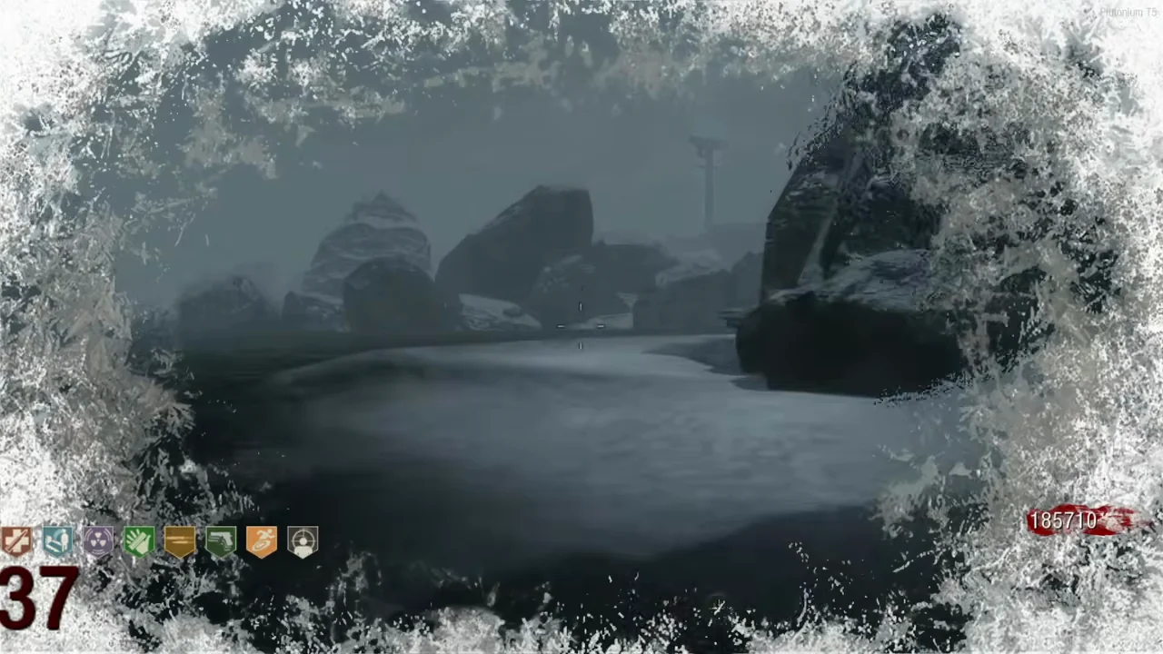 Frost closing in on the edges of the screen while the player stands in icy water, in Call of the Dead, Call of Duty Black Ops Zombies