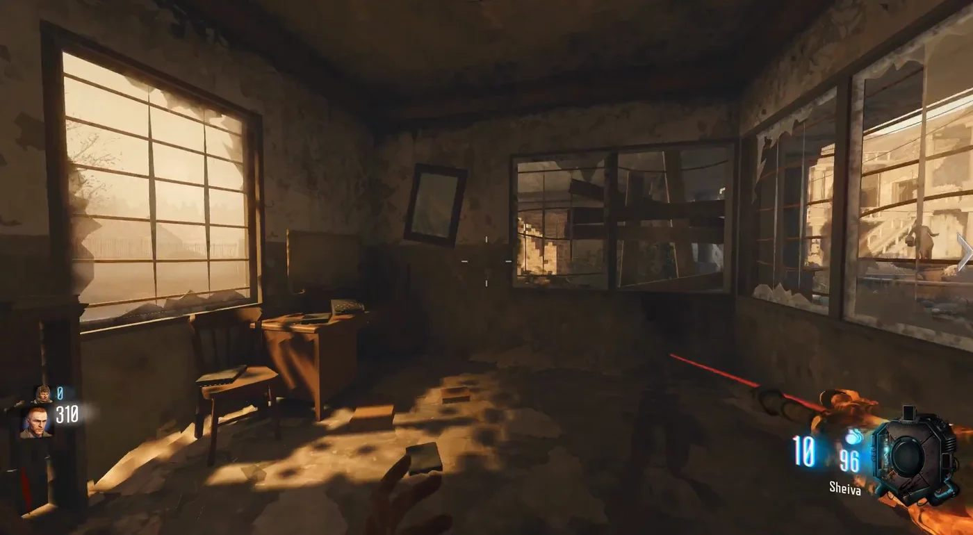 The windows of the Juggernog side starting room, with the courtyard and its fountain behind the glass, Verrückt, Call of Duty Black Ops III Zombies